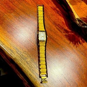 Womens elgin watch
